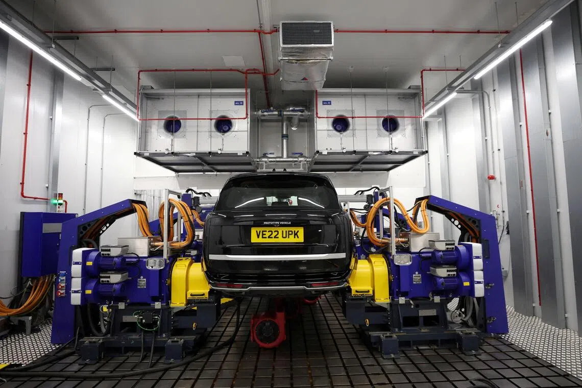 Jaguar Land Rover to slash 4,000 jobs in cost-cutting drive