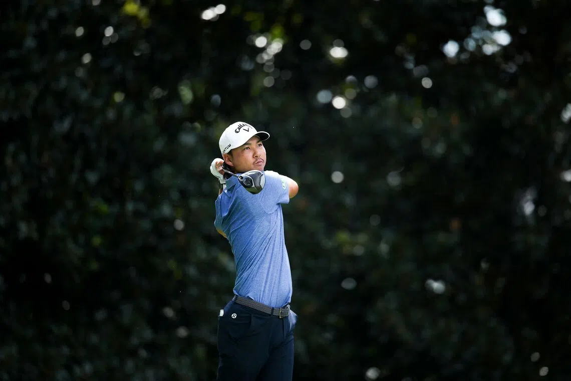 Lee fires brilliant 62 to seize Tour Championship lead