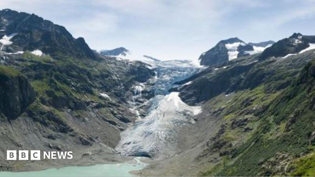 Remains of two Belgian hikers found after Swiss glacier retreat