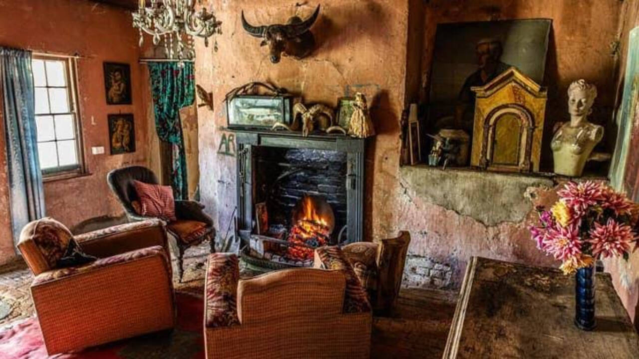 Australian couple sells historic 1832 Georgian mansion after 14 years
