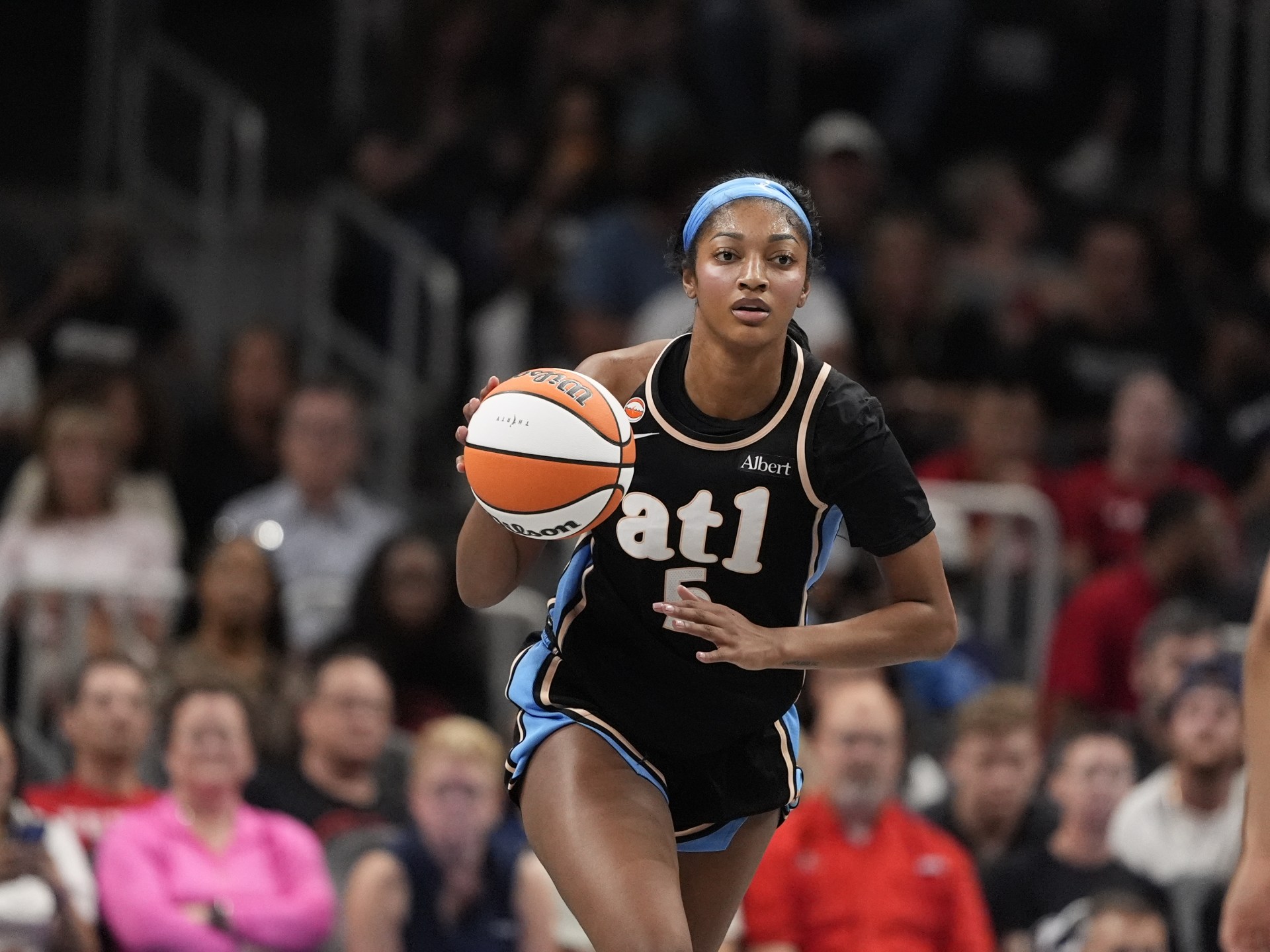 Reese shatters WNBA rebound record in Dream's victory over Sparks