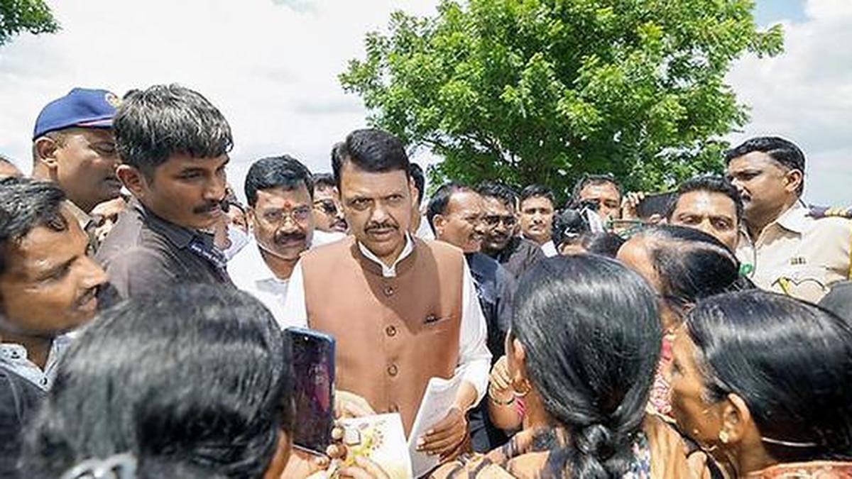 राहुल गांधी संवैधानिक संस्थाओं में विश्वास खत्म करना चाहते हैं: फडणवीस
