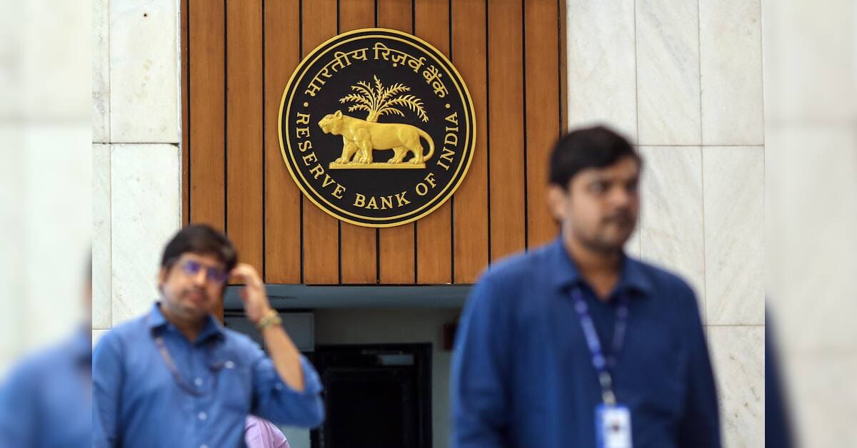 भारतीय रिज़र्व बैंक नौ साल बाद कर्ज बिक्री बढ़ा सकता है