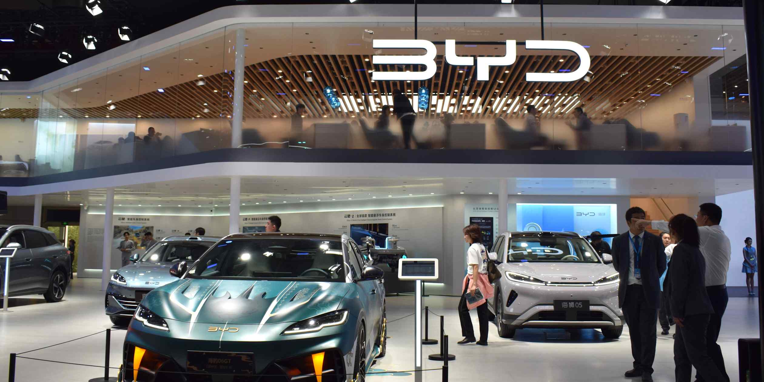 Chinese EV makers ramp up competition with aggressive pricing blitz