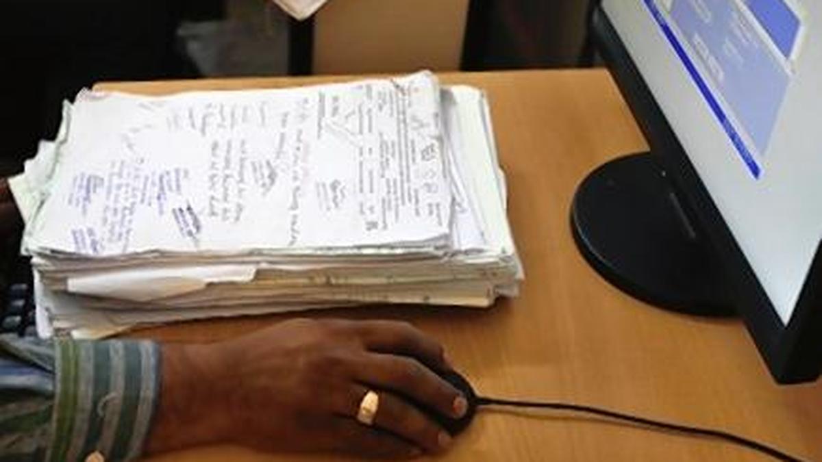 Karnataka tightens penalties for errant officials, false complaint filers