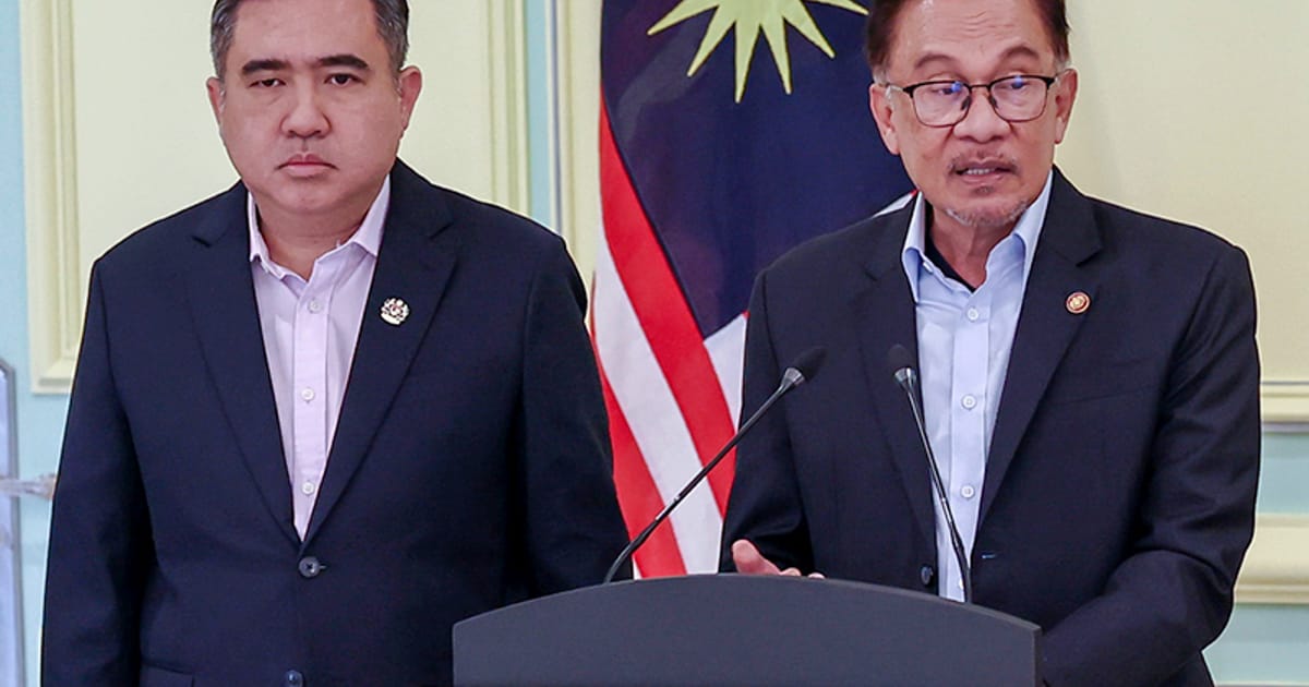 Anwar desak Loke pertimbang semula keputusan letak jawatan