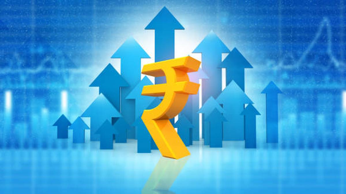 Rupee strengthens to 95.17 per dollar as Fed holds rates steady