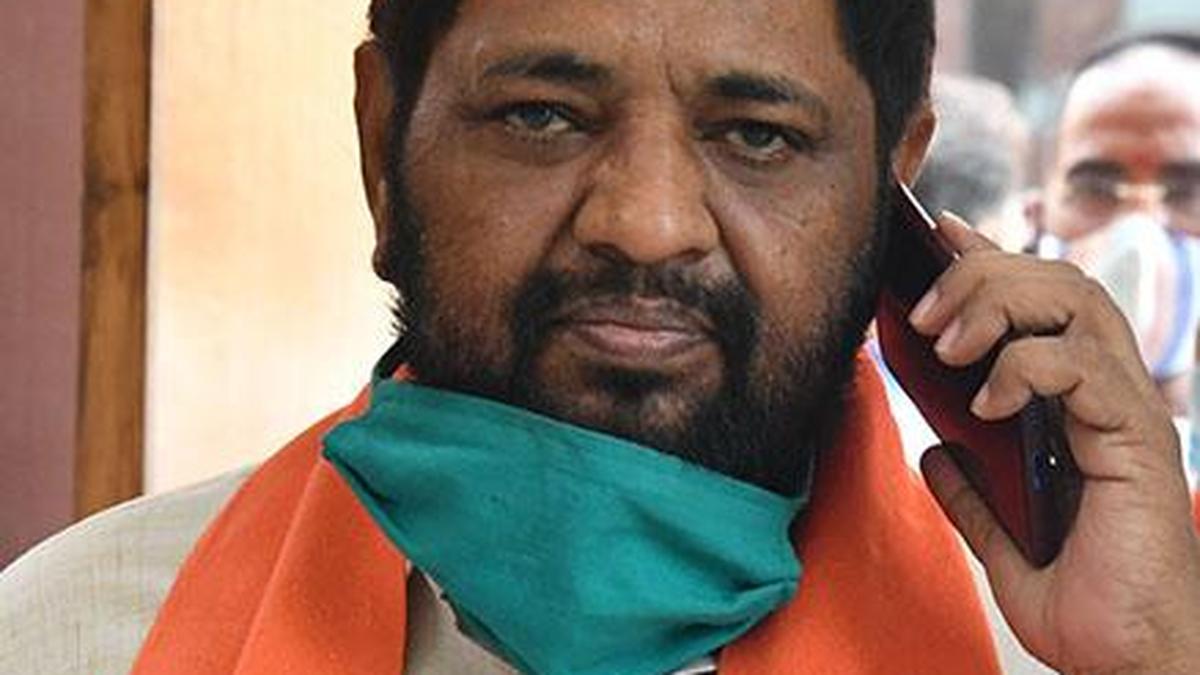 Congress attacks BJP leader over 'ball coming down' remark