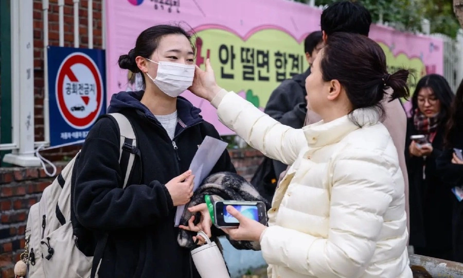 South Korea grinds to halt for half-million students taking college entrance exam