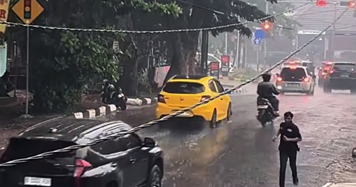 Early rains offer reprieve to Indonesia's haze-stricken regions