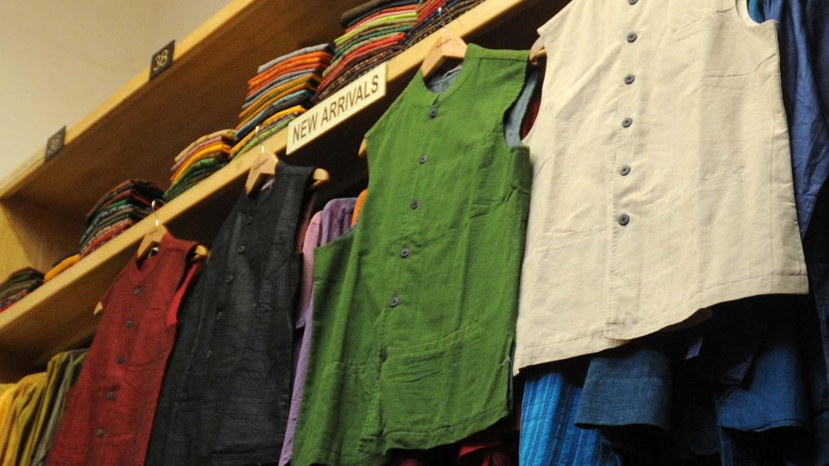 Uttar Pradesh expands khadi retail network to boost rural employment