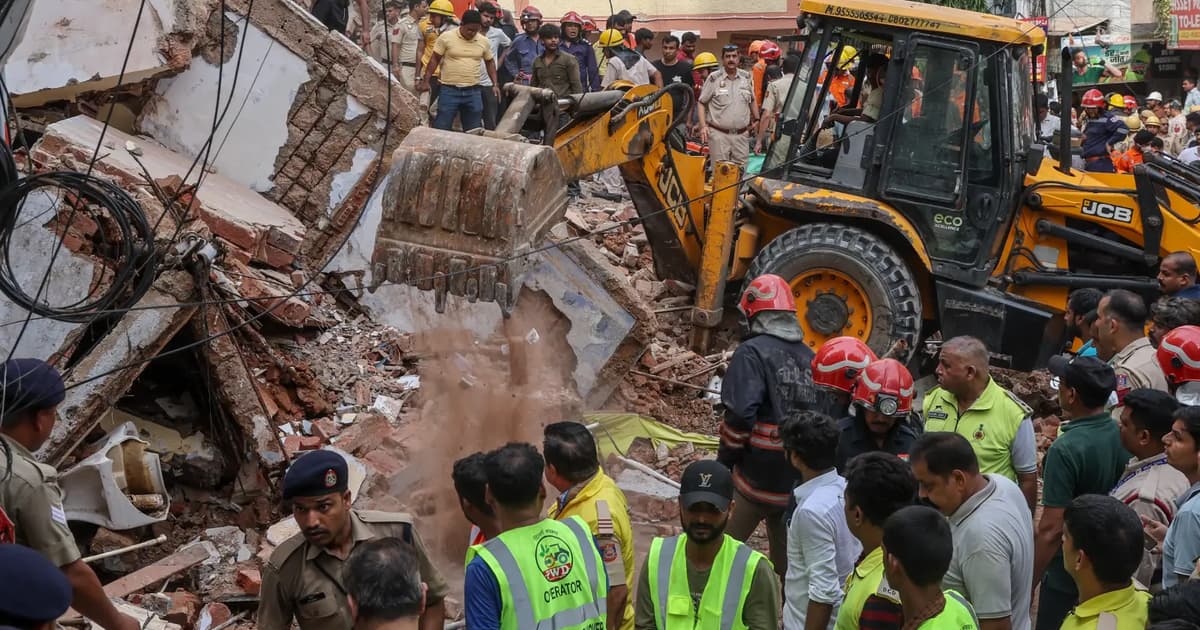 Pasukan penyelamat India cari mangsa yang terperangkap dalam runtuhan bangunan