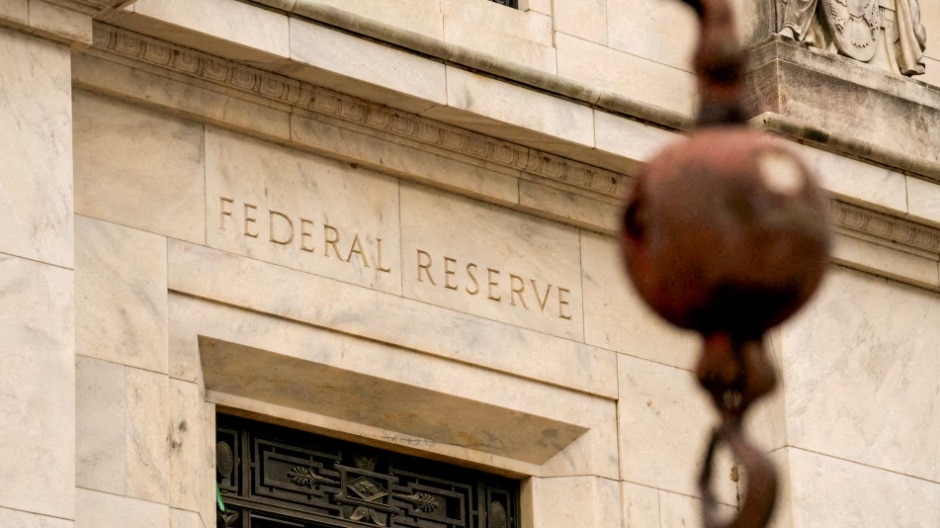 US Federal Reserve Holds Rates Steady as Inflation Concerns Persist