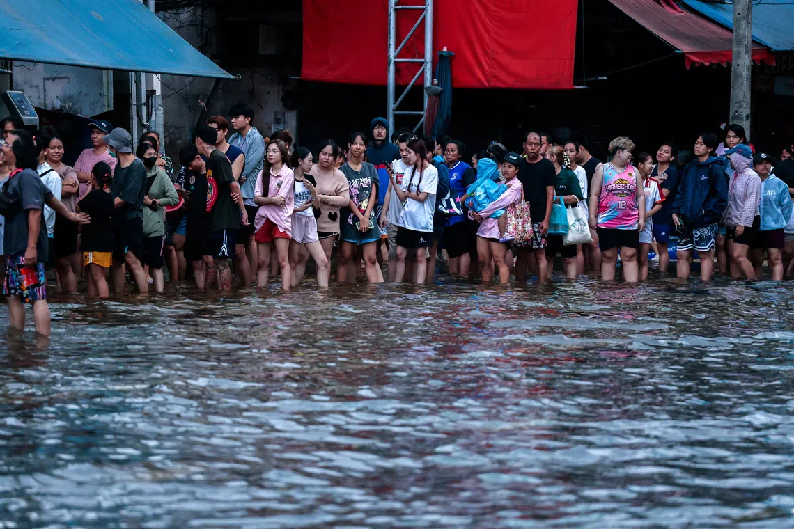 Thailand says Bangkok floodwaters to recede within days