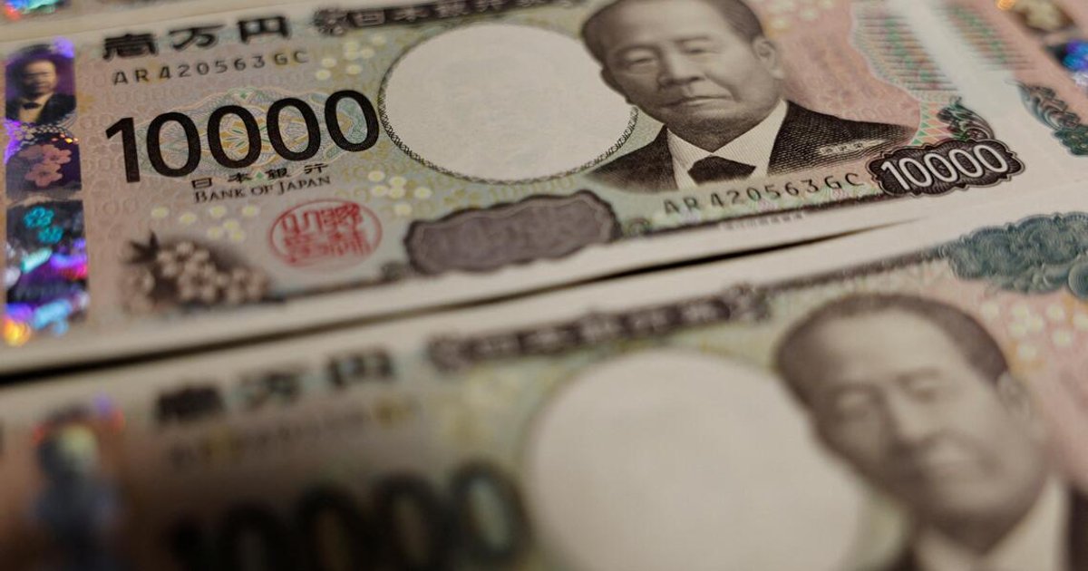 Yen strengthens as investors seek safety; SGX leadership transition planned
