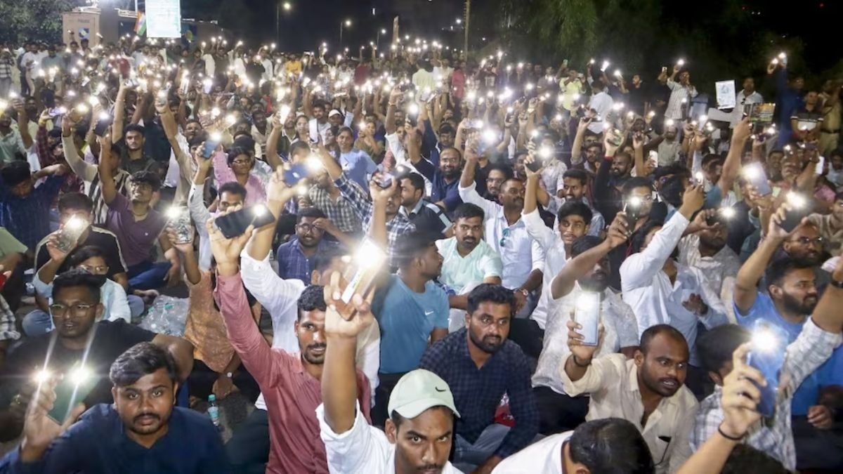 Maharashtra MPSC candidates end 10-day protest after government probe announcement