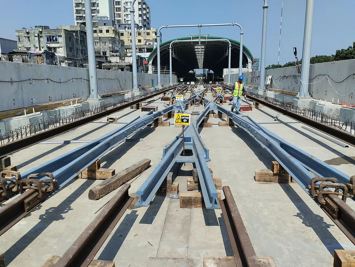 Dhaka metro rail extension to Kamalapur nears completion ahead of July launch