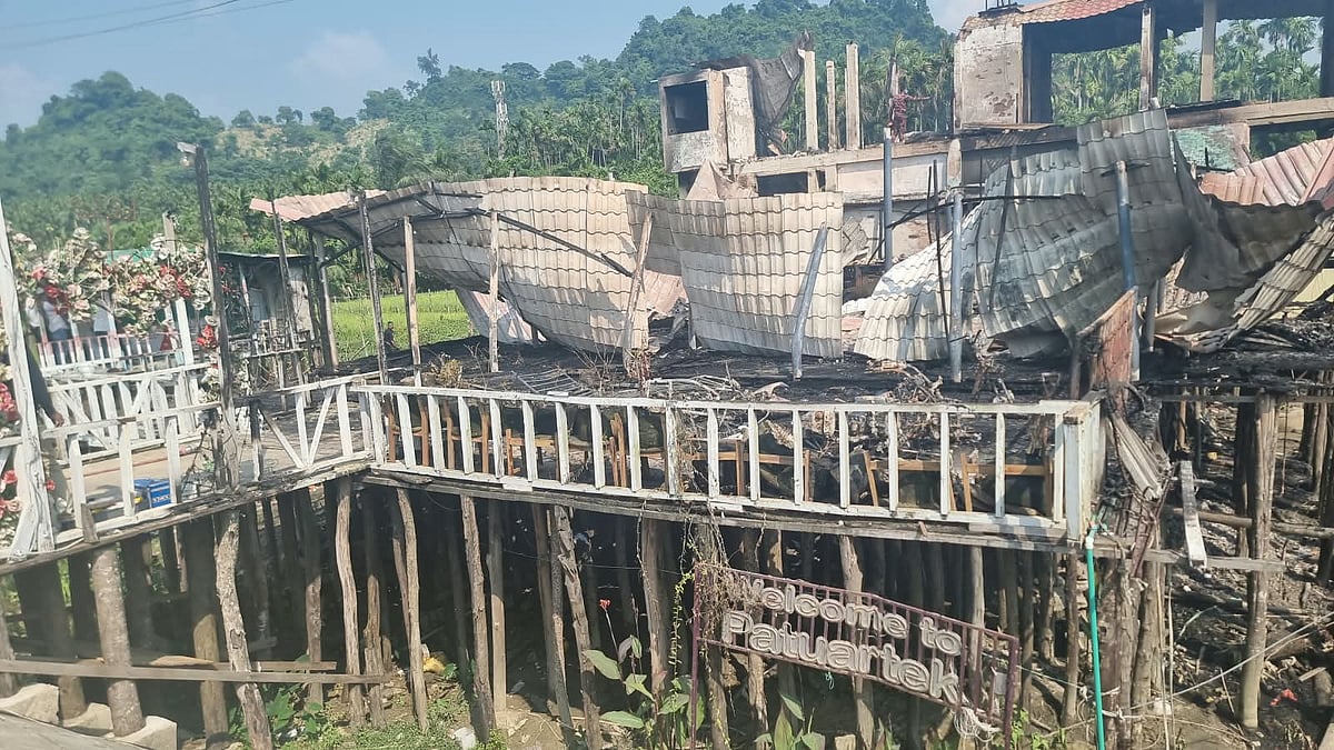 কক্সবাজারের রিসর্টে আগুন লাগে, দশজন নিহত
