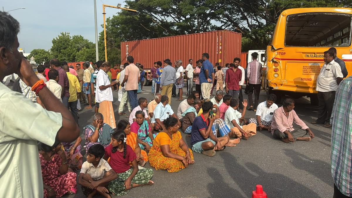 School bus-lorry collision injures five on Chennai-Bengaluru highway
