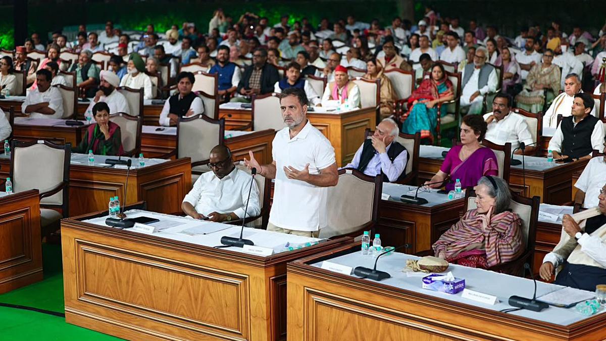 Opposition bloc stages symbolic impeachment of Chief Election Commissioner