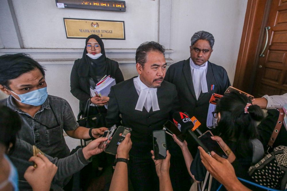 Mahkamah Rayuan benarkan peguam Rosli Dahlan cabar sita akaun ASNB
