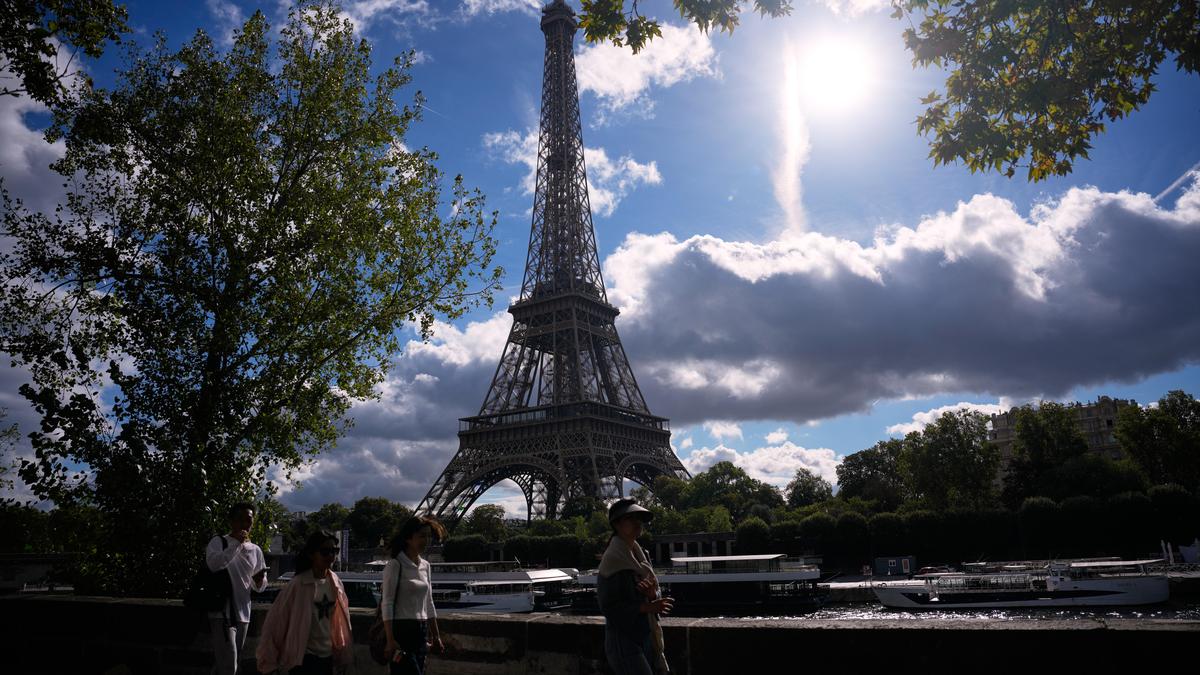 Government distances itself from BAPS Eiffel Tower tour row