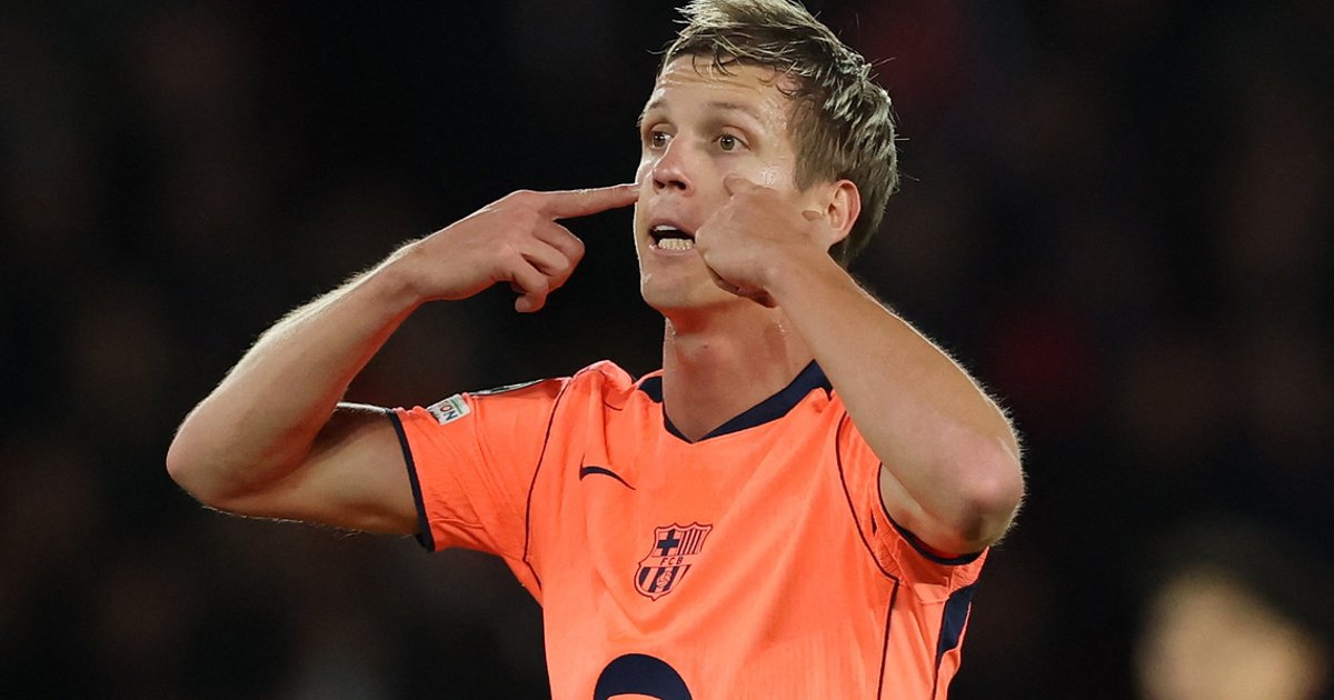 Barcelona's Olmo faces four-week layoff after adductor injury
