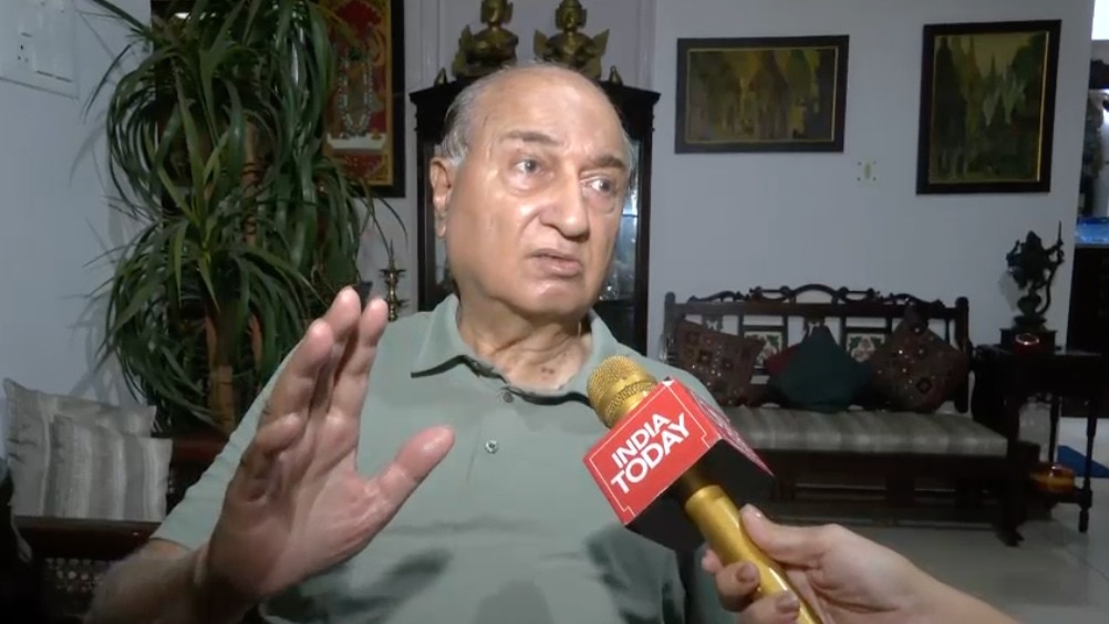 Former diplomats protest flawed voter verification process in Delhi