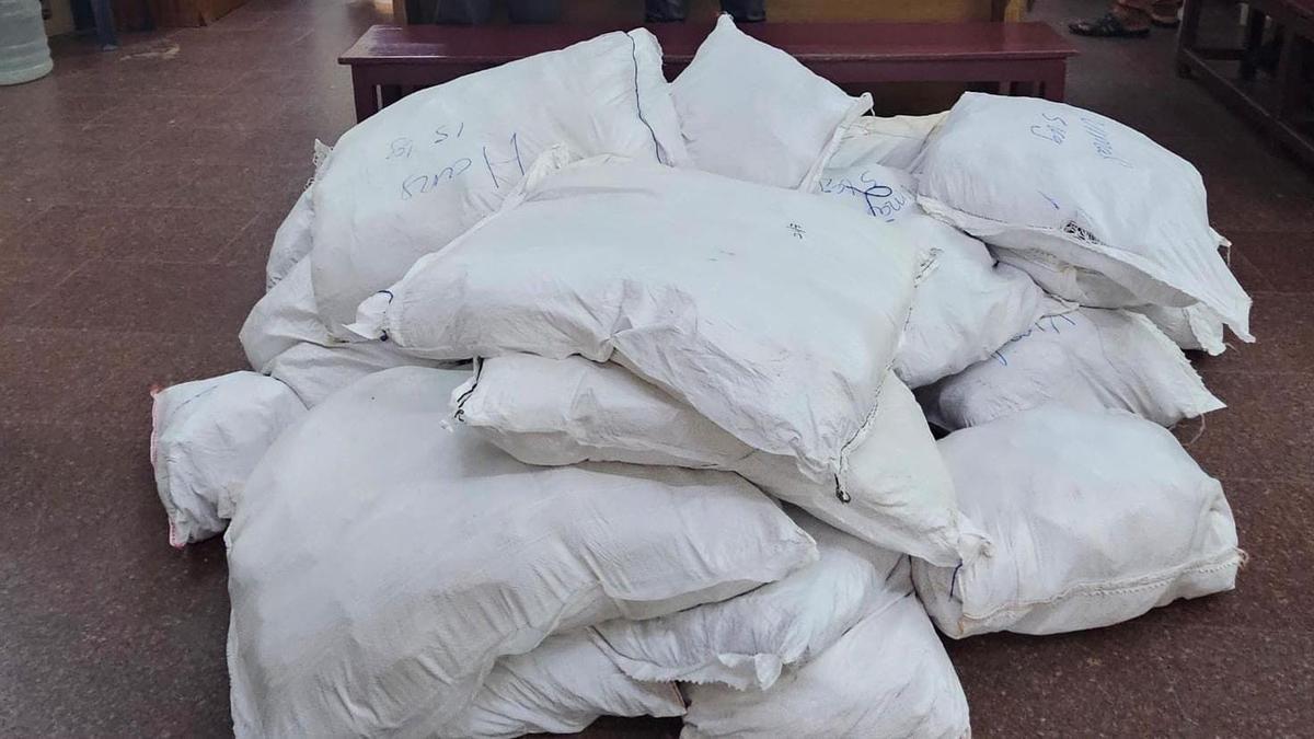 Police seize 450 kg of gutka in vehicle near Chengam
