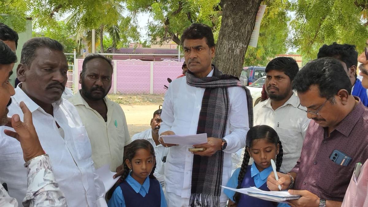 Karnataka Dalit commission chief pledges assistance to victim's family