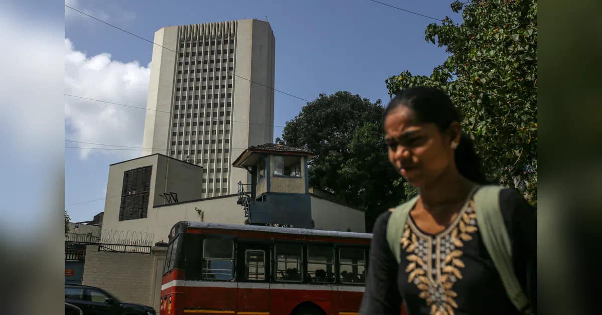 Five-day work week gains traction as banks weigh employee welfare