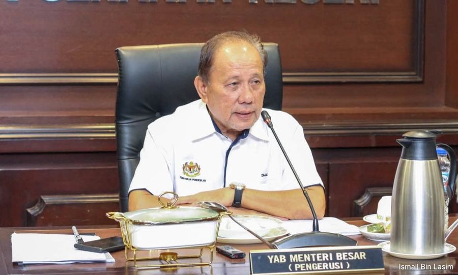 Menteri Besar dakwa dipaksa tandatangan perintah terhadap Tuanku Muhriz