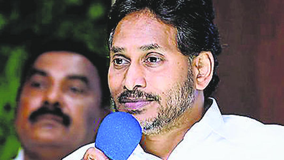 Andhra Pradesh CM to assess drought impact with party leadership