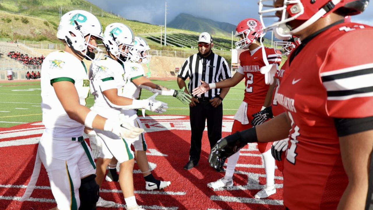 Hawaiian Football Rivals Unite in Spirit After Devastating Island Wildfires