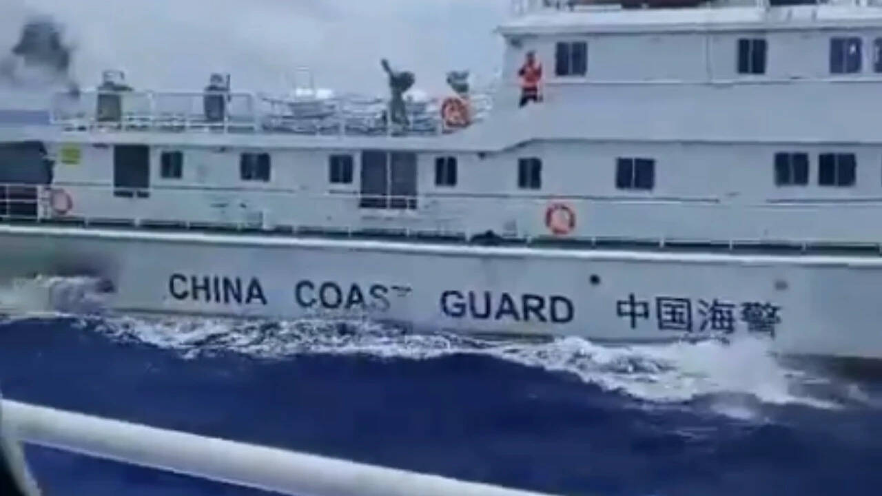 Chinese coast guard vessel collides with Philippine fishing support ship