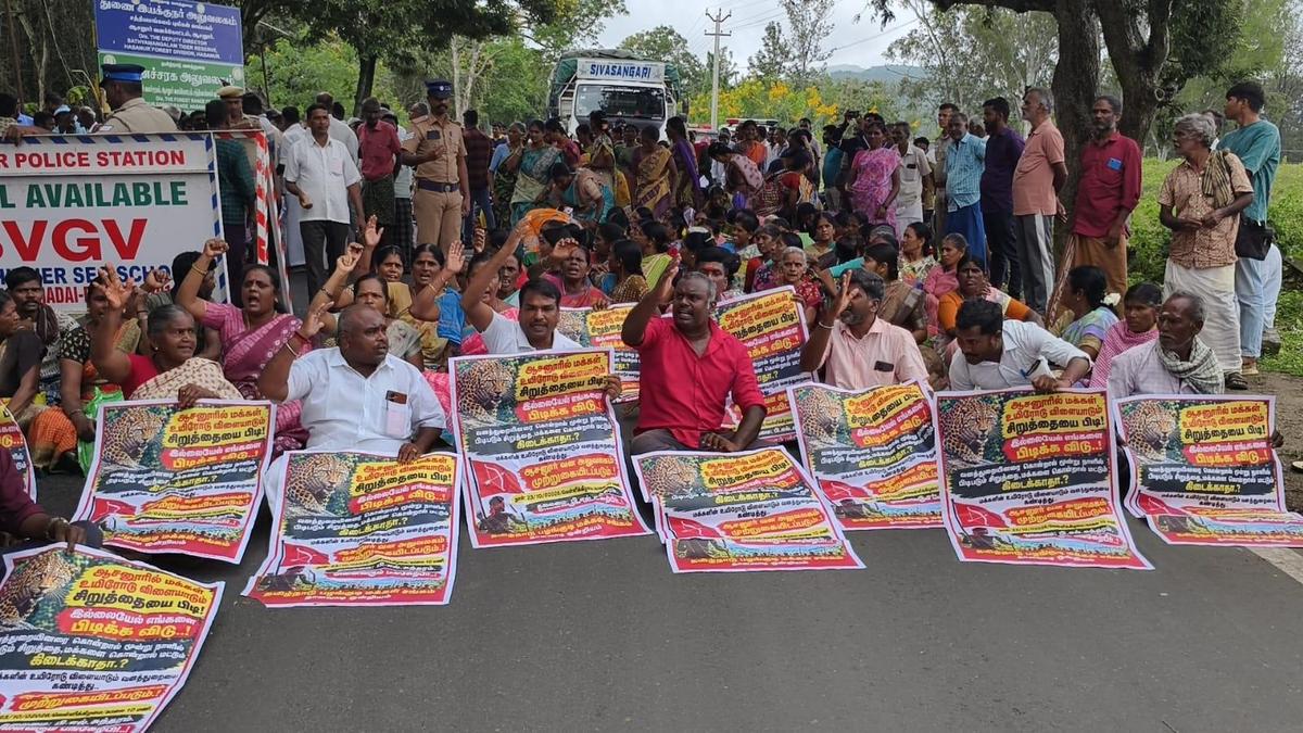 Angry residents protest at forest office after leopard attacks