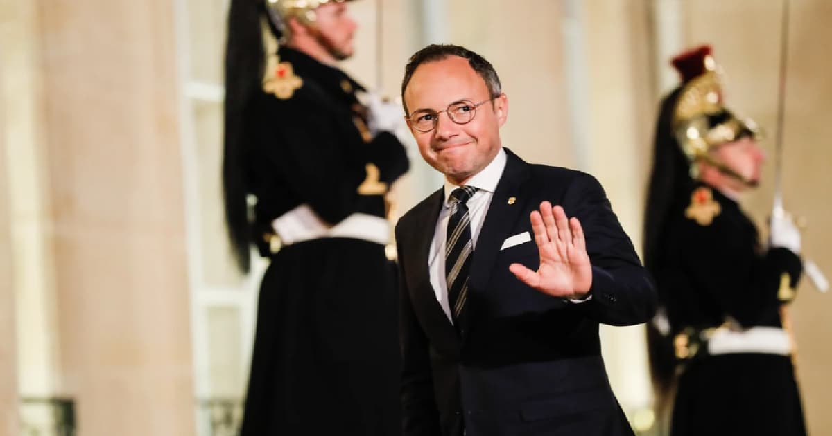 Romanian President Taps Diplomat Niculescu as Prime Minister
