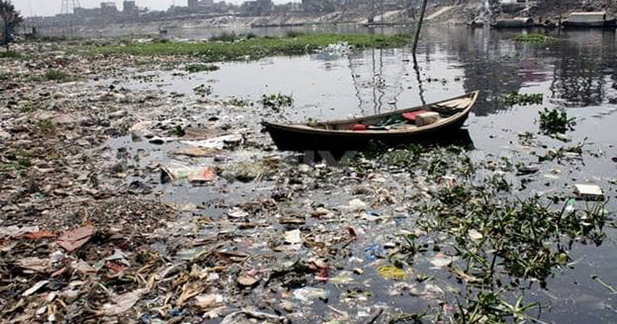 Dhaka's visual clutter poses mounting health and safety risks
