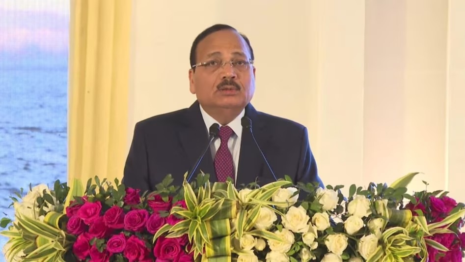 India's Chief Justice Urges Law Graduates to Defend Constitutional Values