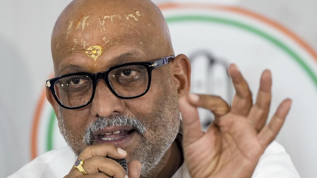 Congress chief challenges Yogi over fish-eating claims, demands focus on UP issues