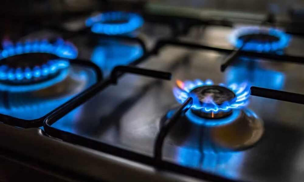 Middle East tensions fuel cooking gas shortage in Sri Lanka