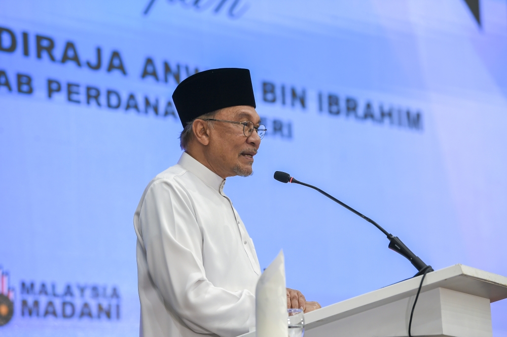 Anwar minta usahawan kecil kenal pasti mereka yang perlu sokongan