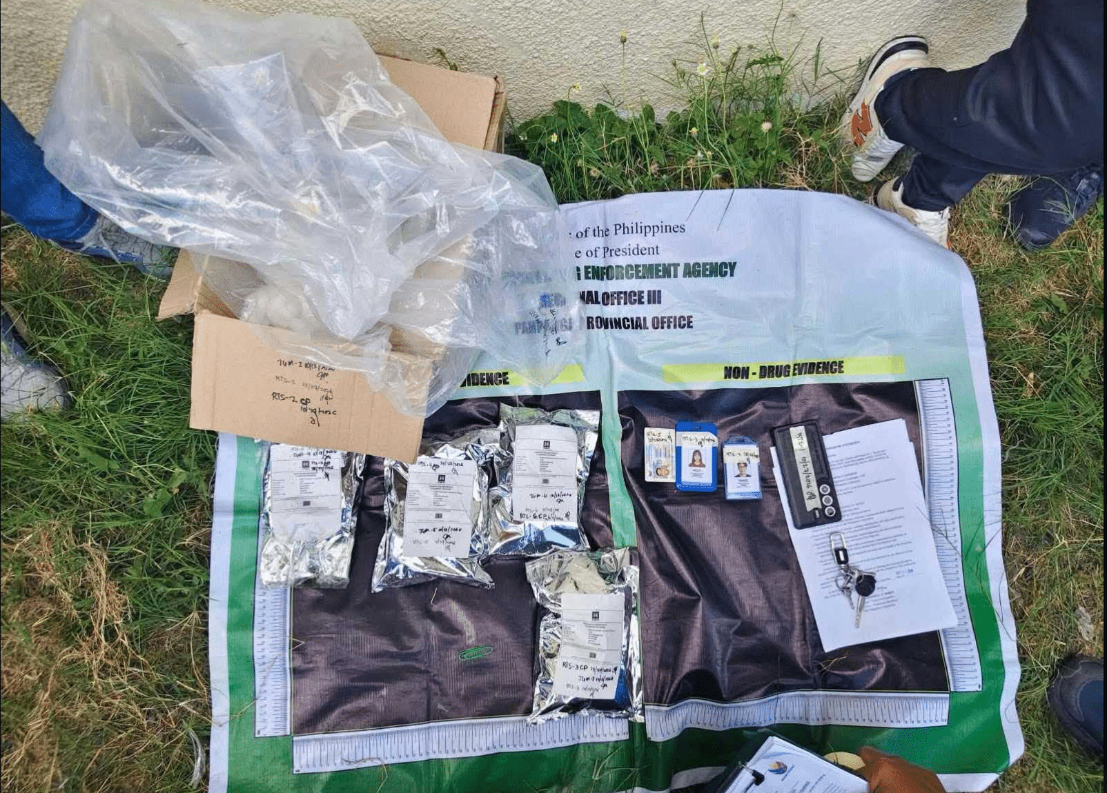 Suspek arestado sa Clark sa pagkuha ng parcel na may P18.7M ketamine
