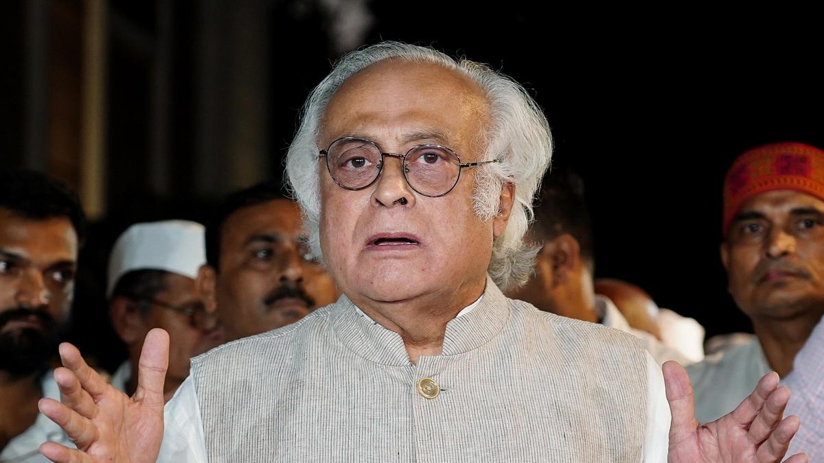 Congress claims PM capitulating on visa curbs amid GyaneshGate row