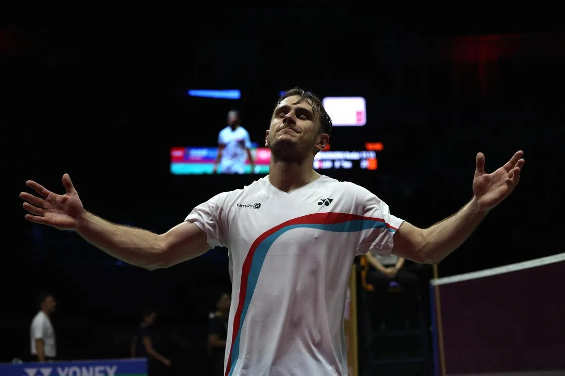 France celebrates as Lanier clinches badminton world singles title