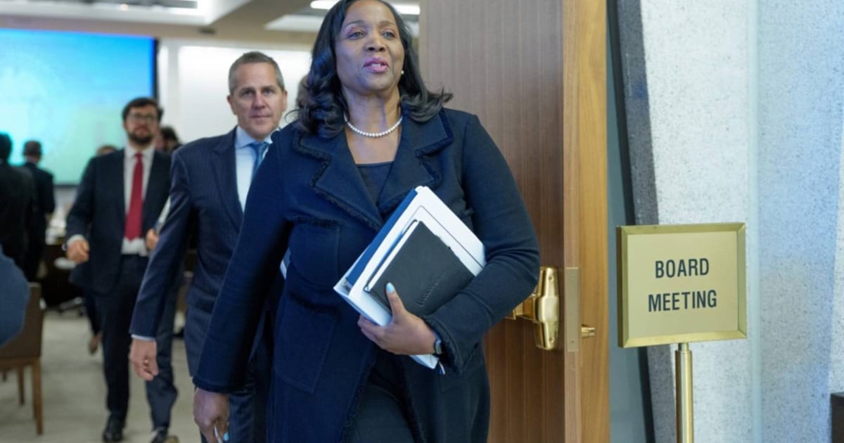 Peguam Lisa Cook Tentang Percubaan Trump Buang Gabenor Fed