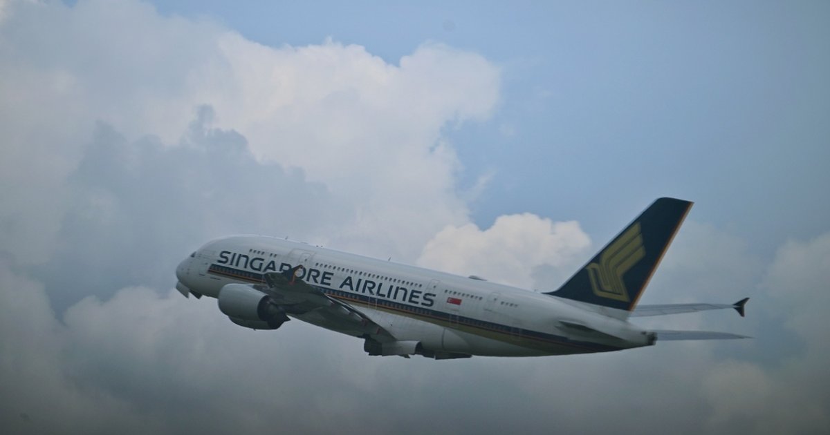 Singapore Airlines logs modest passenger growth as cargo surges on tech demand