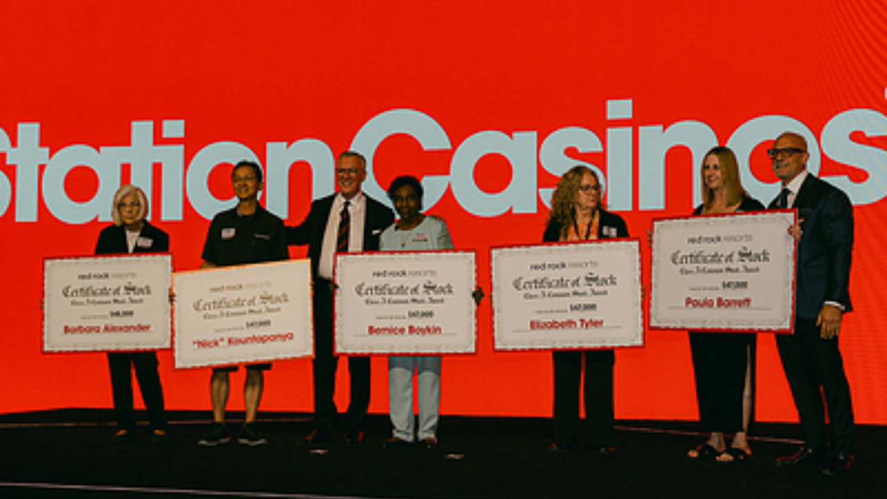 Las Vegas casino group distributes $70M stock grants to 10,000 workers