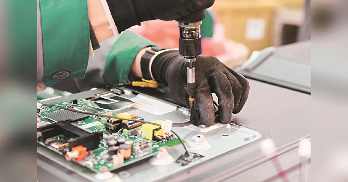 India pushes domestic electronics manufacturing amid import dependence