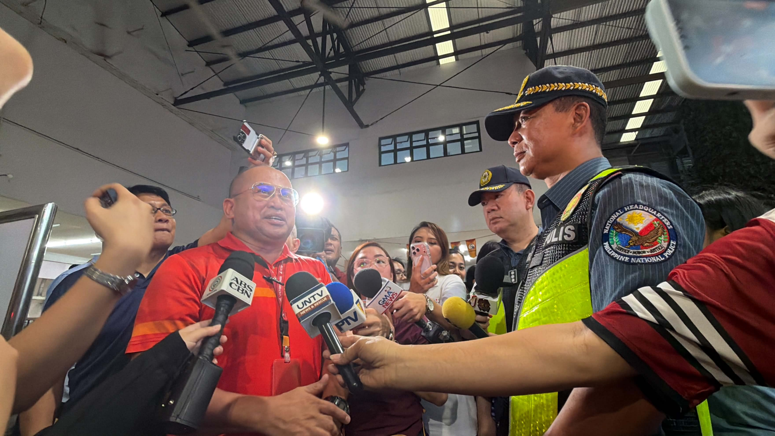 PNP chief inspects terminals, cemetery para sa Undas operations